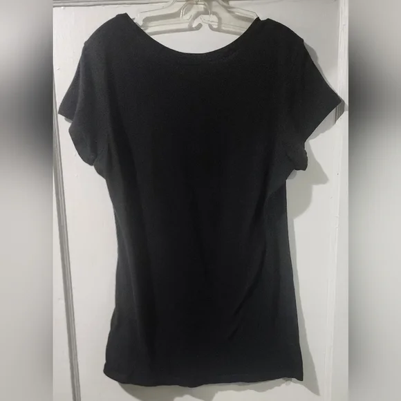 Guess Women's Black Tee with White Graphic - Picture 2 of 3